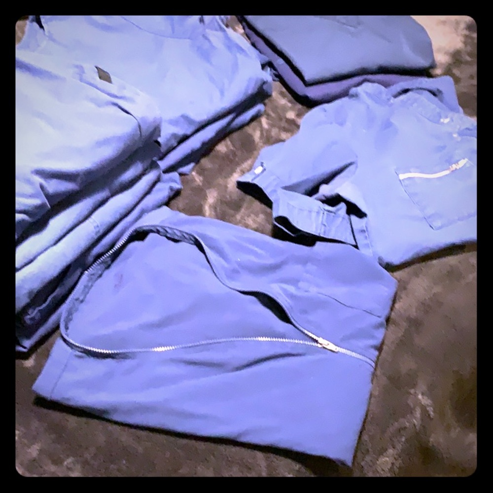 Jaanuu Scrub lot-used